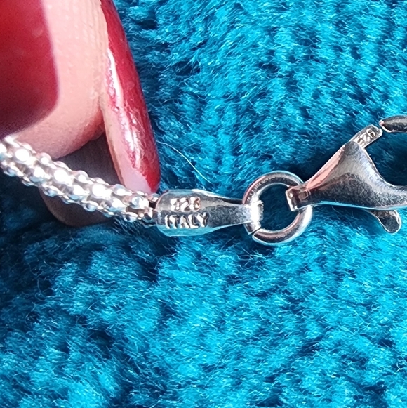 Elegant Sterling Silver and Blue Pendant Necklace Set - Picture 5 of 6